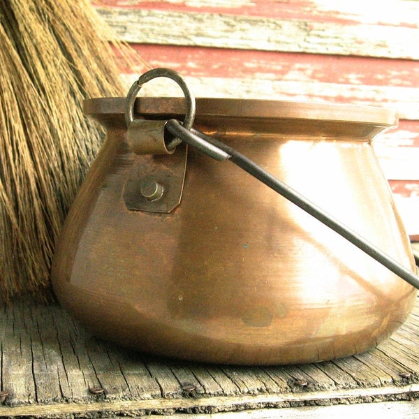 Copper Hanging Cauldron ......... Halloween Witch's Brew