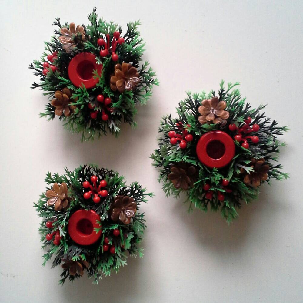 3 Kitschy Christmas Plastic Mini Candle Wreath Rings Red Etsy