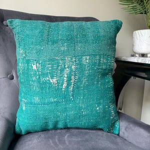 Vintage Kantha Pillow Cover: Hand-stitched Indian Sari Cushion, 18 Inch