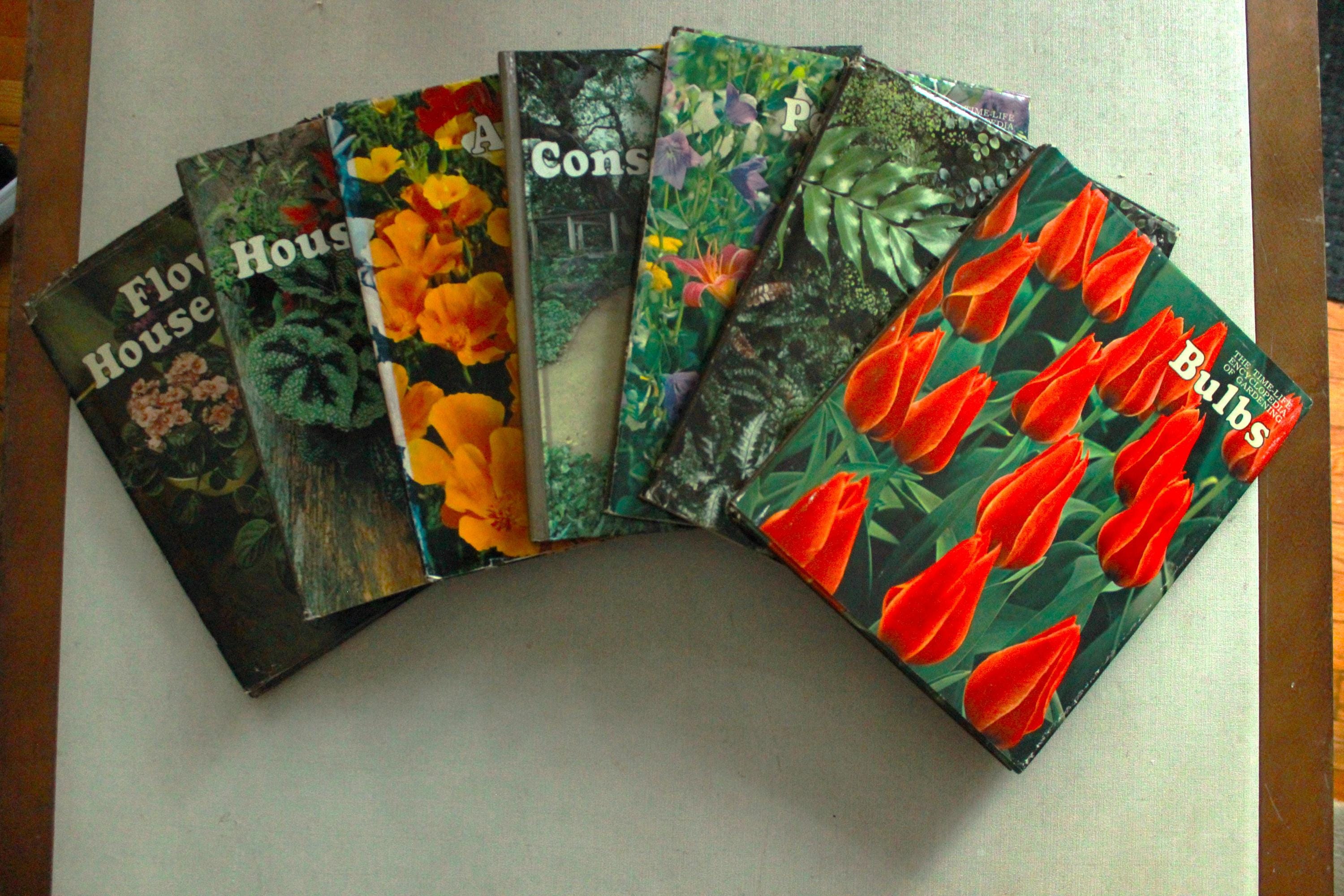 1970's Encyclopedia Set - Etsy