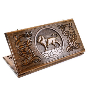 Backgammon Set With Hand Carved Lion, Wooden Backgammon Board / PERSONALIZED