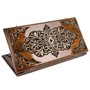 Hand Carved Ornamental Backgammon Board: Personalized Luxury Set