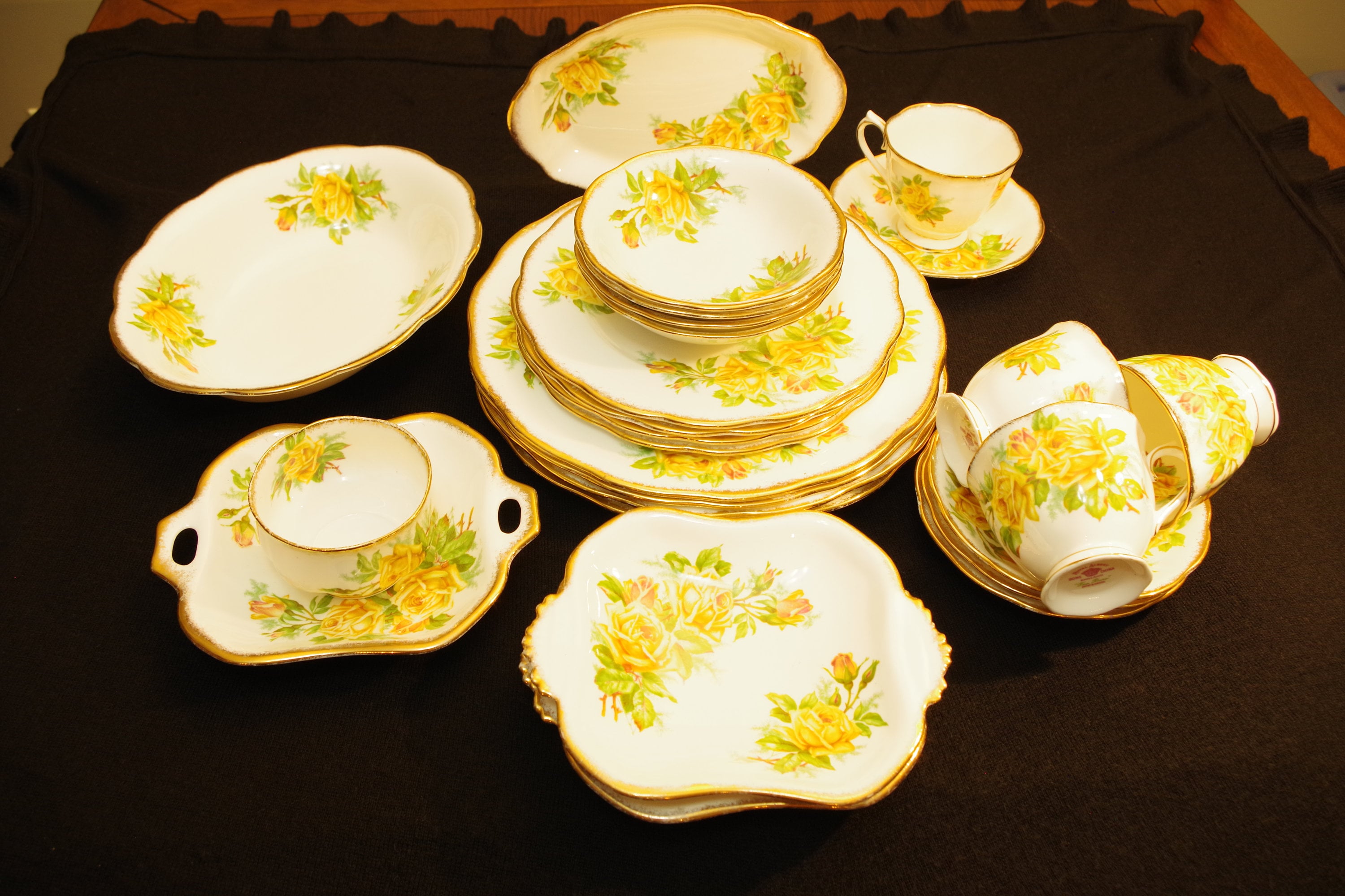 Yellow Tea Rose Royal Albert Full Tea Set Rose China Royal Albert