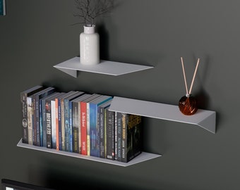 Modernes schwebendes Metallregal: Minimalistisches Wanddekor