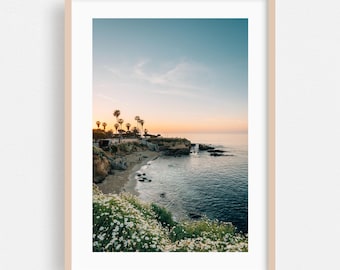 Grafika z La Jolla, sztuka ścienna z Kalifornii, oprawiony obraz z wybrzeża, dekoracja domu z plażą, plakat z zachodem słońca, sztuka piękna z palmami, ocean, kwiaty, krajobraz