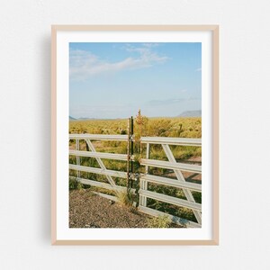 Marfa-Druck, Texas Wandkunst, Wüstengerahmte Kunst, Landschaft, Wohnkultur, rustikales Poster, ländliche Kunst, Landschaftsbild, pastoral, Kaktus, Fotografie