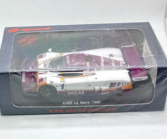 Jaguar XJR-9 - No.1, Le Mans ( 1988 ) Modelcar by Spark, Scale 1