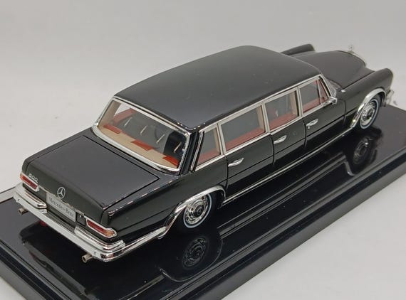 Mercedes Benz 600 Pullman 6-door Limousine ( 1964 ) Modelcar by