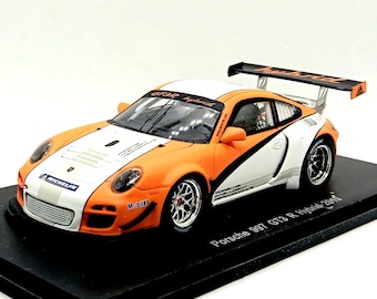 Porsche 997 GT3 R Hybrid ( 2010 ) modelcar by Spark, scale 1&frasl;43