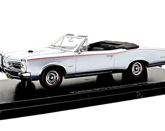 Pontiac GTO convertible - metallic silver ( 1966 ) modelcar by NEO scale 1/43