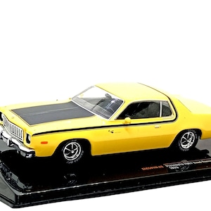 Plymouth Fury Road Runner - Yellow ( 1975 ) modelcar by IXO models scale 1/43
