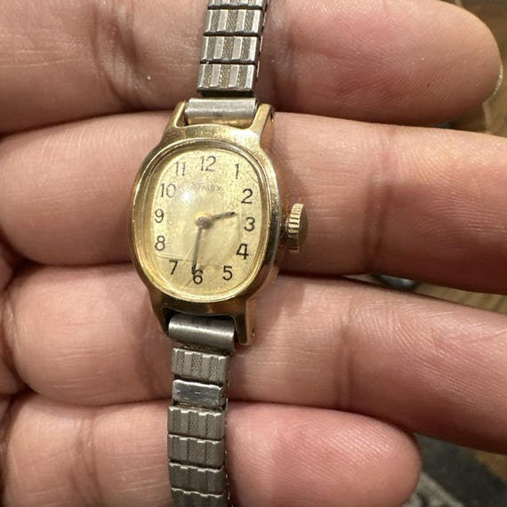 Women\'s Timex dress watch. Gold face. Tiny Gold-Tone Mechanical Timex Women main image 2