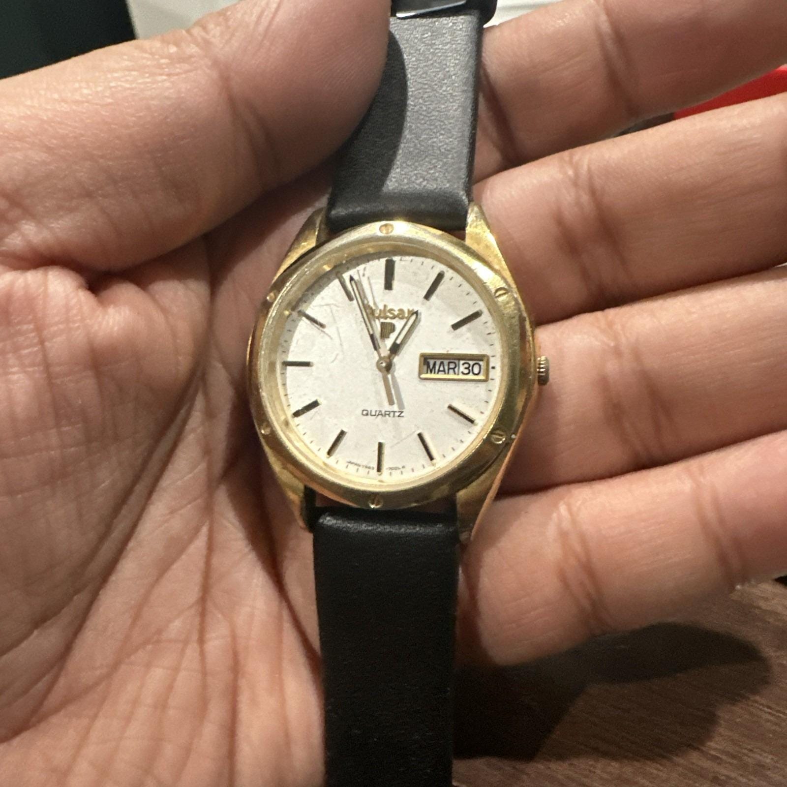 Working Vintage PULSAR Gold Tone 36MM DAY Date Quartz Watch Black