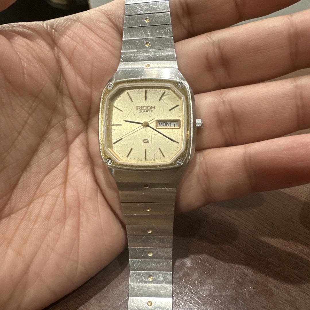 VTG RICOH Men's Watch Quartz 680007 Gold Dial 33mm Loose Glass for