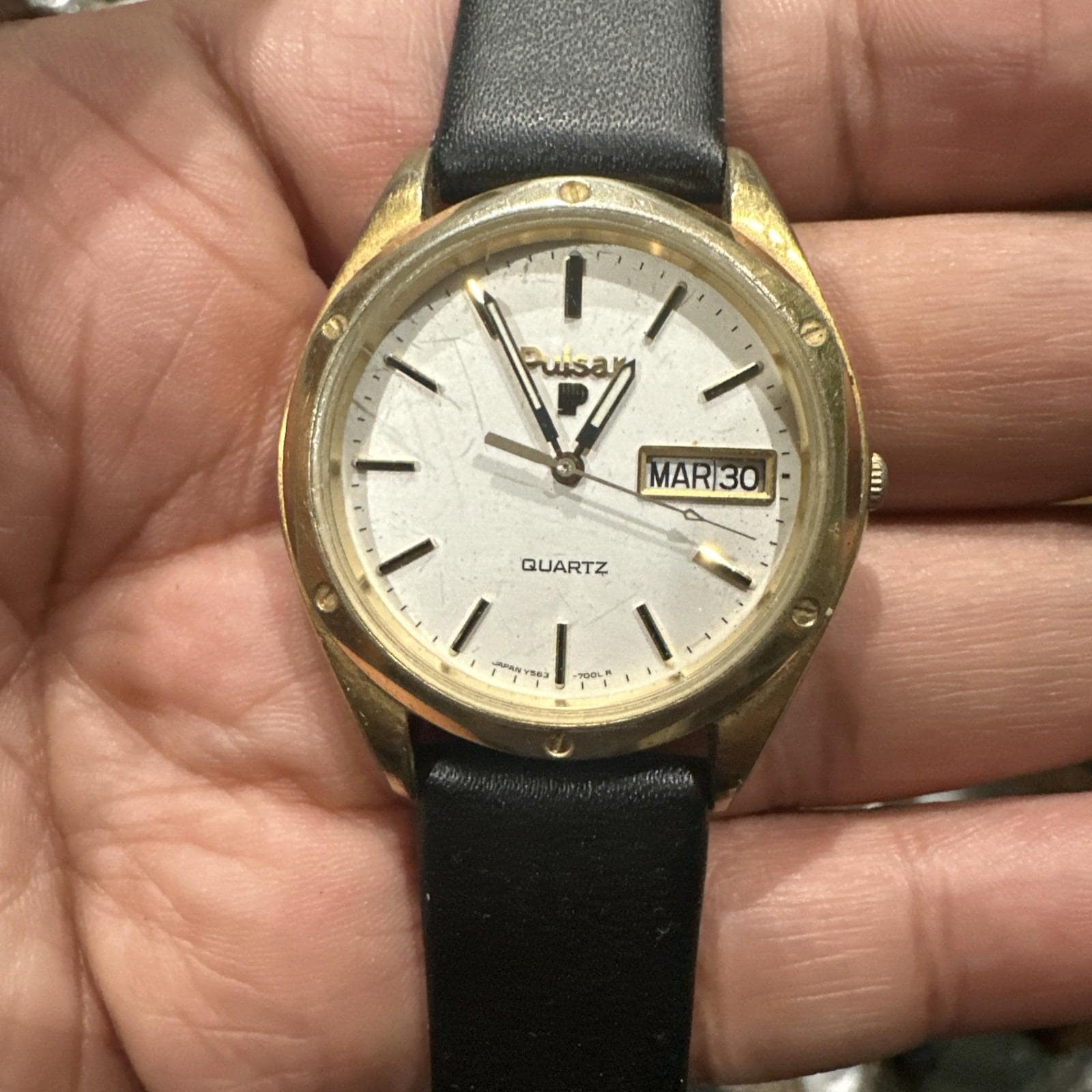 Working Vintage PULSAR Gold Tone 36MM DAY Date Quartz Watch 
