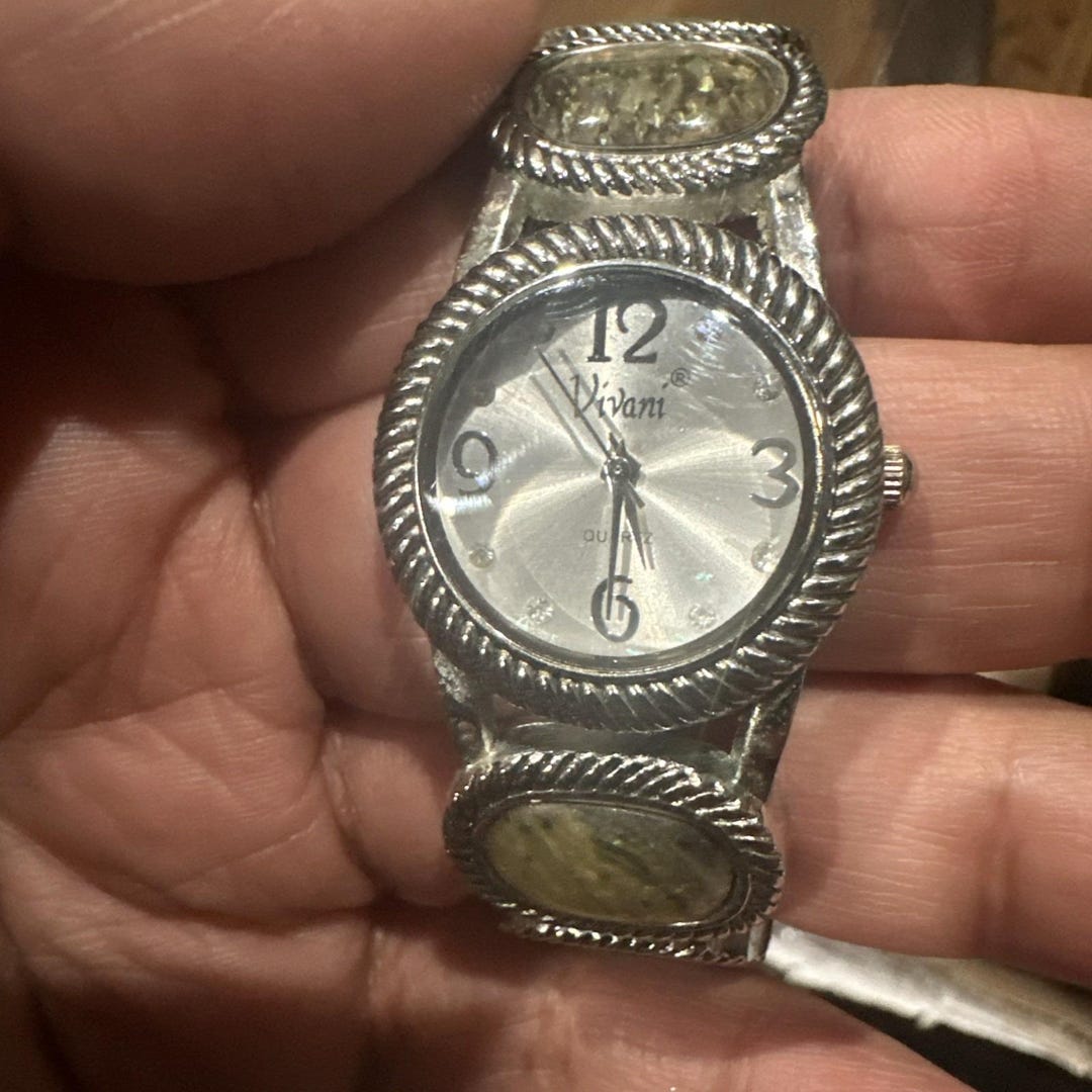 Vivani Ladies Fashion Gem Quartz Watch 25mm Round Silver  display picture 3