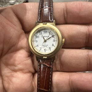 Working Carriage by Timex Indiglo 26mm Quartz WR Analog Causal Ladies Watch RUNS
