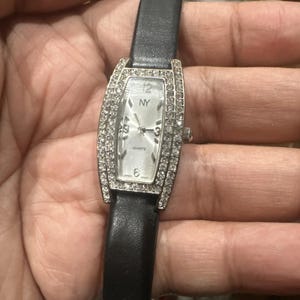 Working NY Crystal Ladies Rectangle Wristwatch Black Leather Band Quartz 20mm