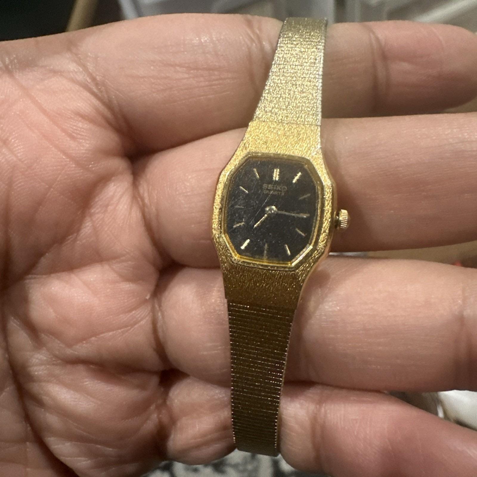 Working VTG SEIKO 1N00-5B29 Gold Tone Quartz 17mm Ladies Watch Big Wrist Fit 7.5 Working VTG SEIKO 1N00-5B29 Gold Tone Quartz 17mm Ladies  main image 3