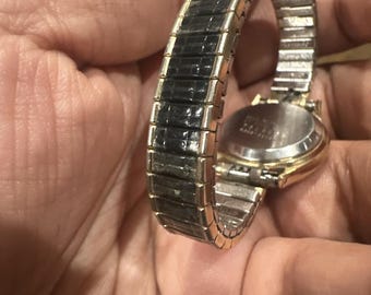 Working Vintage Seiko 24MM Womens Watch Quartz Gold Tone 