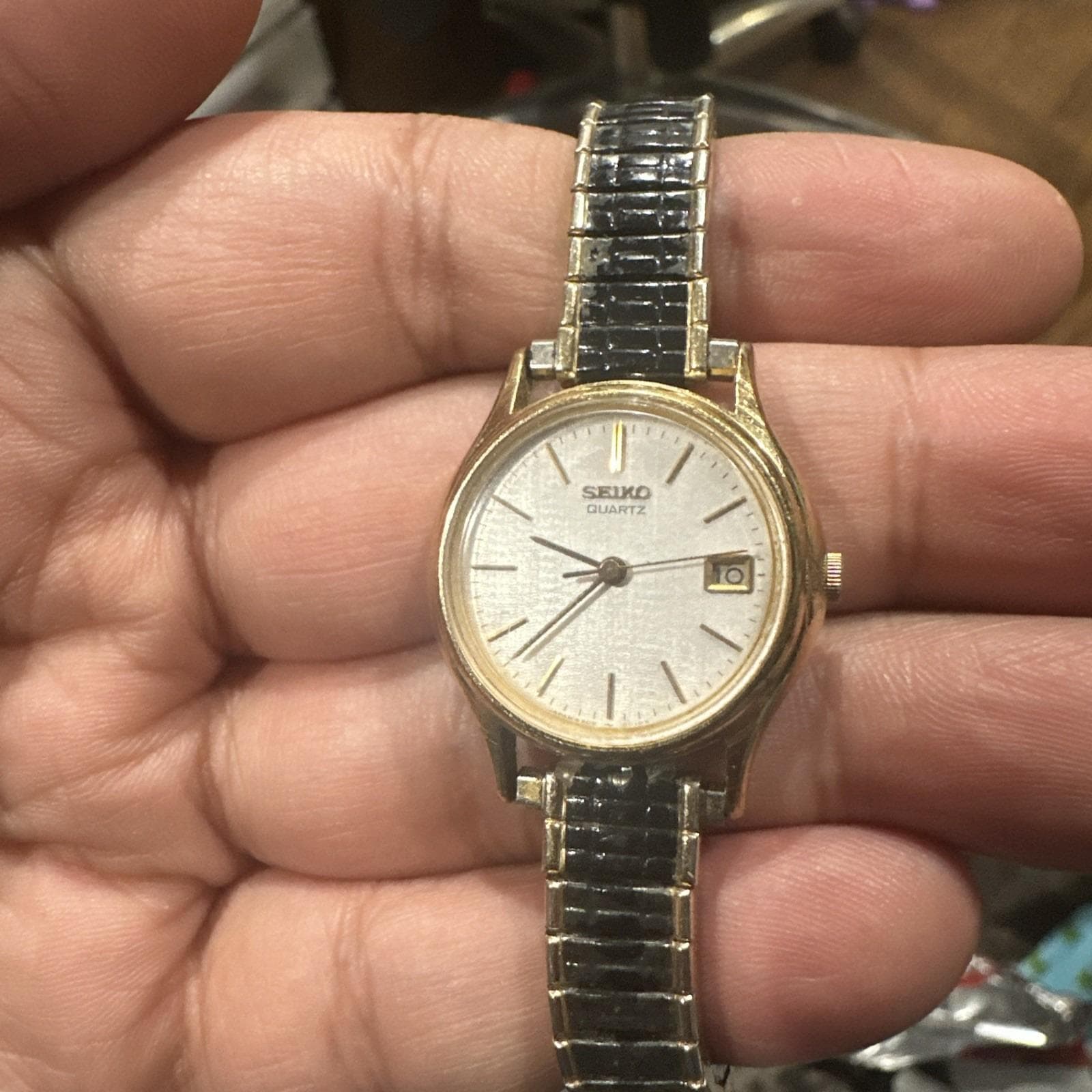Working Vintage Seiko 24MM Womens Watch Quartz Gold Tone  display picture 2