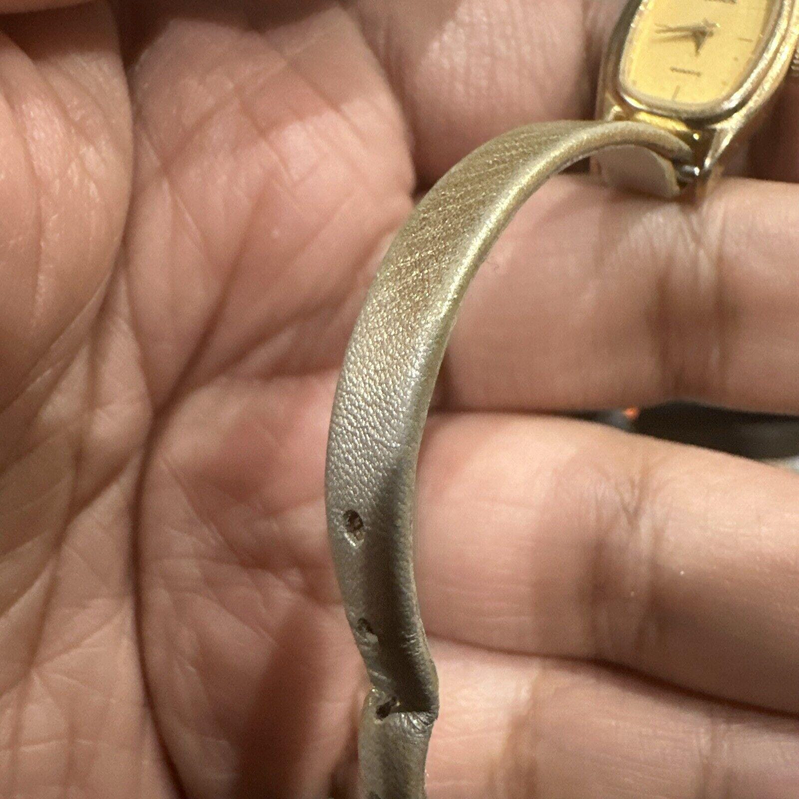 Working‎ Vintage Dainty Gold Lorus Womens Watch Rectangle Rare Golden Straps Working Vintage Dainty Gold Lorus Womens Watch Rectangle  main image 3