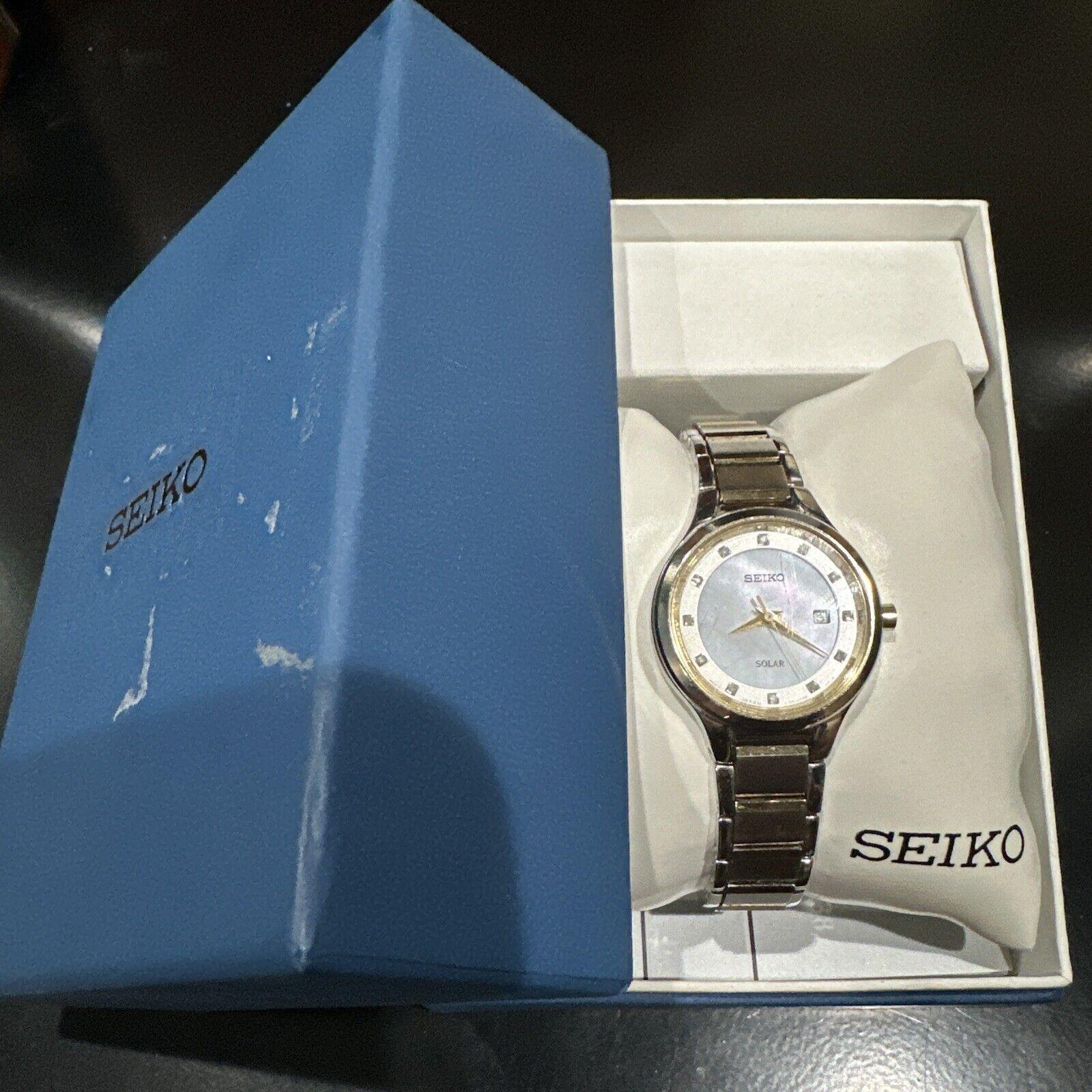 Working Seiko Solar Watch Women MOTHER OF PEARL Dial Gold/silver