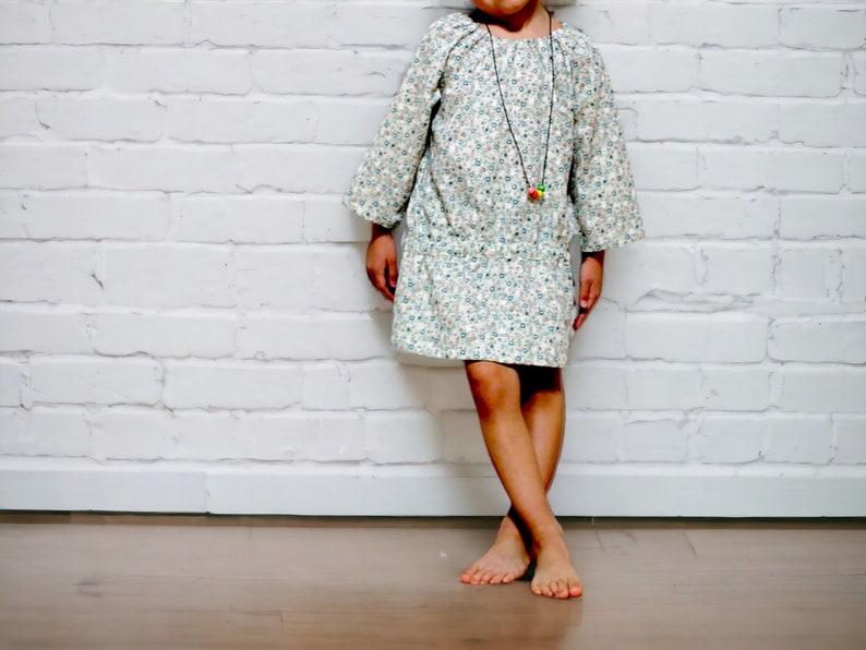 PDF Sewing Pattern Smock dress for 3 sizes between 1y and 5y Baby and kids image 4