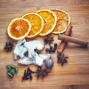 Kit de vinho quente com noz-moscada | Especiarias para vinho quente | Kit de vinho quente | Especiarias para vinho quente | Vinho quente faça você mesmo | Presentes de Natal | Sacos de especiarias para vinho quente