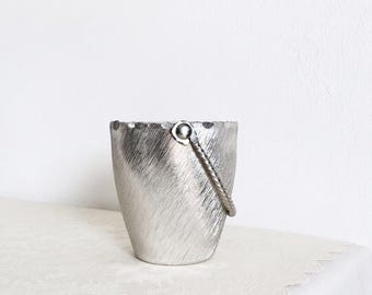Eleganter Vintage-Eiskübel, italienische Fertigung, leichtes silberfarbenes Metall, Barzubehör im Mid-Century-Stil, matter Stahl, Cocktail-Accessoire, Geschenkidee