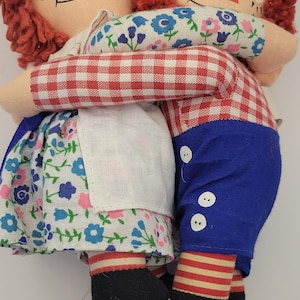 Raggedy Ann & Andy Embraceables