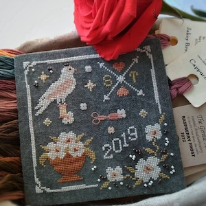 Bird and flowers - Primitive Cross stitch pattern PDF by Stitches Through The Years
