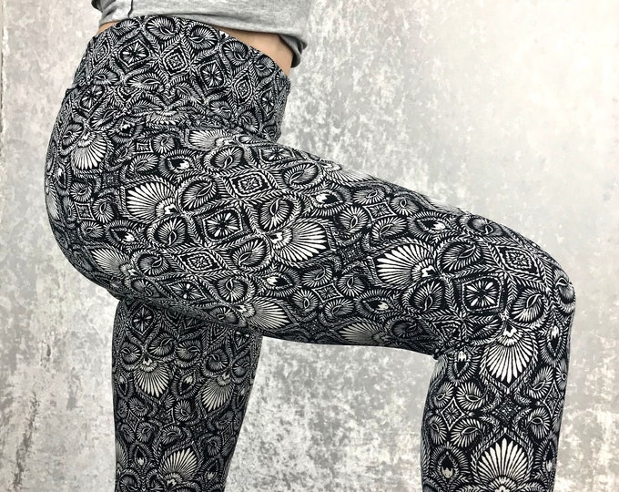 SUPER SALE - Vintage Trip Lovely Leggings
