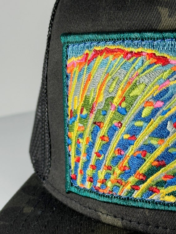 Cappello Snapback Trucker Otto Con Stampa Tripla Gorillaz – Regolabile, 5 Pannelli, Nero, Unisex - Foto 3