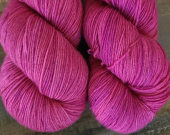 Hand Dyed Sock Yarn - Cupids Kiss Pink Purple Speckled - Superwash Merino Nylon Fingering Weight Wool - Valentine Knitting