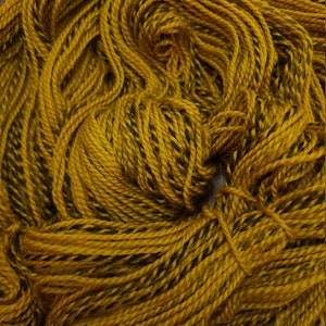 Gold Highland Twist-Non Superwash / Worsted Weight / Hand dyed Yarn