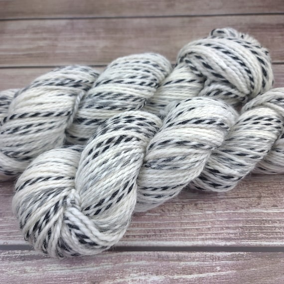 Snow Owl Highland Twist - Non Superwash / Worsted Weight / Hand dyed Yarn