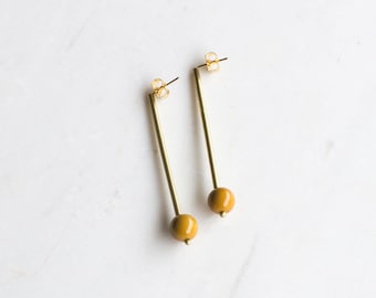 Longues boucles d'oreilles jaunes et dorées, longues boucles d'oreilles minimalistes, boucles d'oreilles en pierre de jaspe, boucles d'oreilles en barre d'or