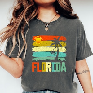 Comfort Colors® Florida Vintage Shirt, Retro Palm Tree Tee, Colorful Beach Shirt, Summer Vibes Graphic Tee, Tropical Sunset Florida Vacation