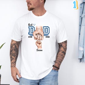 Comfort Colors® Benutzerdefiniertes Namensshirt für Papas, personalisiertes Vatertagsgeschenk mit Namen der Kinder, Hand Faust Bump Dad T-Shirt, Geschenk von Kindern