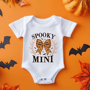 Spooky Mini Halloween Baby Bodysuit, Cute Fall Pumpkin Bow Baby Onesie, Halloween Baby Outfit, Autumn Baby Shower Gift Idea