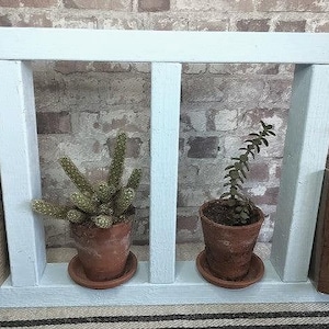 Charmante Franse blauwe rustieke houten decoratieve ladderplank - handgemaakte vintage stijl voor boerderij-, cottagecore- of industriële interieurs