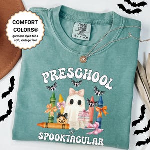 Vorschule Halloween Shirt, Spooktacular Lehrer Shirt, süße Geist und Buntstift T-Shirt, Komfort Farben Herbst Lehrer Geschenk