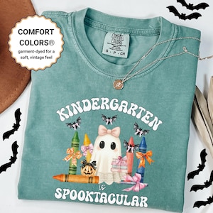 Kindergarten Halloween Shirt, Spooktacular Lehrer Shirt, Süßer Geist und Buntstift T-Shirt, Komfort Farben Herbst Lehrer Geschenk