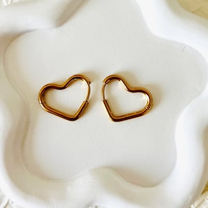 Gold Heart Hoop Earrings,Heart Shaped Earrings, Gold Heart Hoop Earrings, Huggie Hoops, Gift For Womens