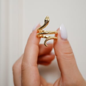 18K Gold Snake Ring: Adjustable Gemstone Eyes image 2