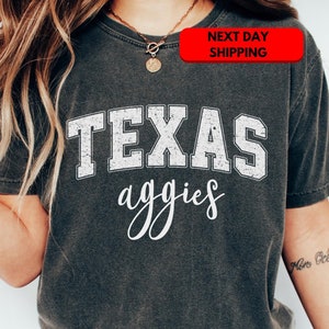 Texas Aggies Shirt, Howdy Shirt for Women, Collage Student Shirt, Football Shirt, Texas Aggies Mom Outfit, Texas Graphic Tee, Aggies Gift