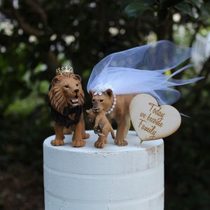 Lion and Lioness Wedding Cake Topper, Family, Zoo Theme Cake Topper, Bride and Groom, Animal Cake Topper, Unique Cake Topper