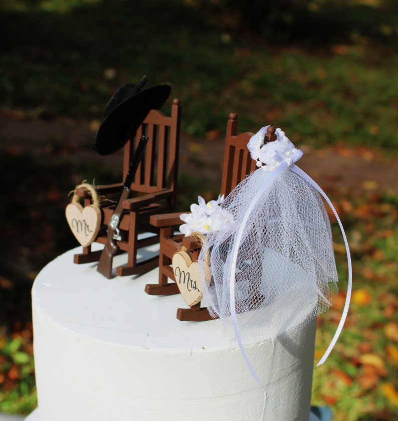 Hunting-wedding-cake Topper-chairs-6