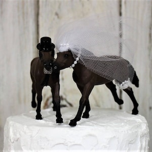 Horse Wedding Cake Topper-Farm-Rancher-Barn Wedding-Animal Cake Topper-Thoroughbred Horses-Bride and Groom Horses-Unique-Rustic-Country